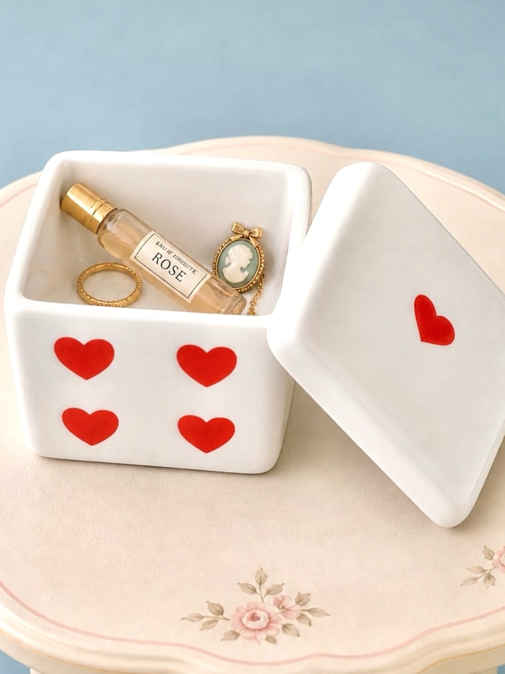❤️ NWOT Heart Print Ceramic Trinket Box Dice Inspired Decorative Storage 4x4